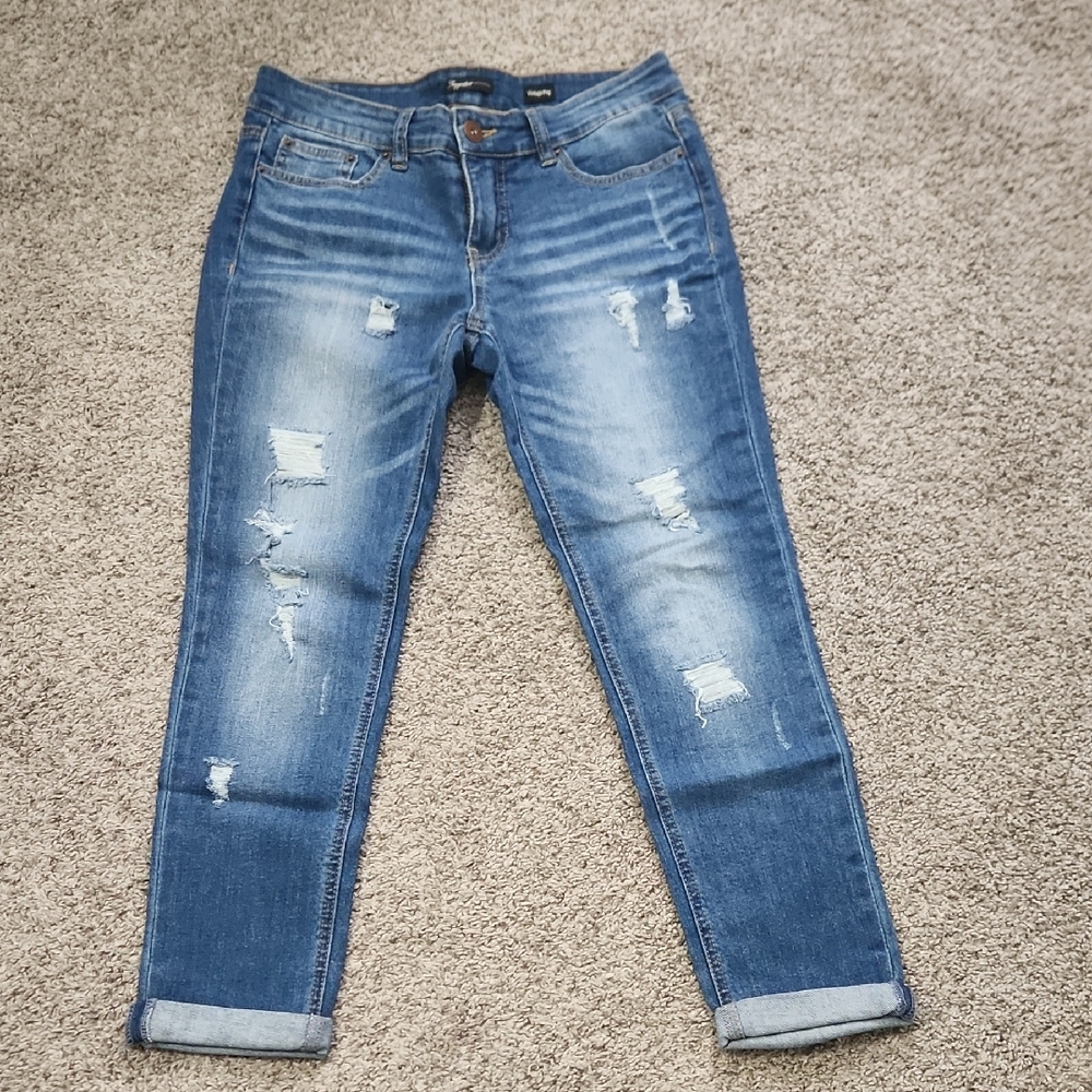 Vintage Blue Cropped Jeans with Distressed Details